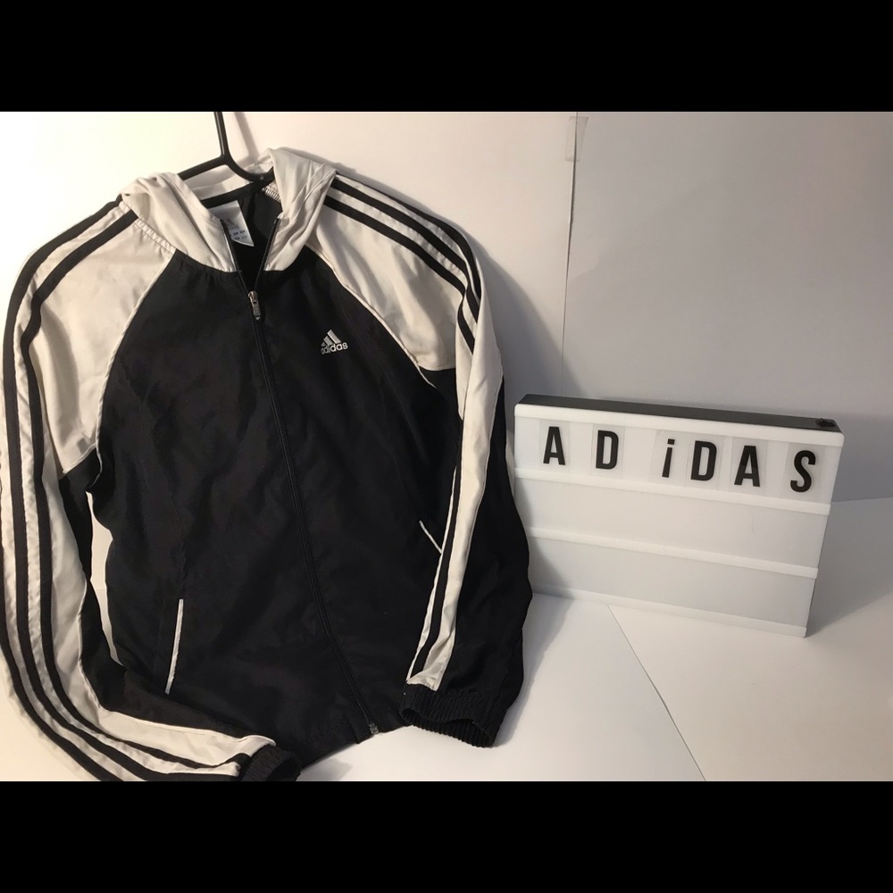 Adidas sports wind breaker